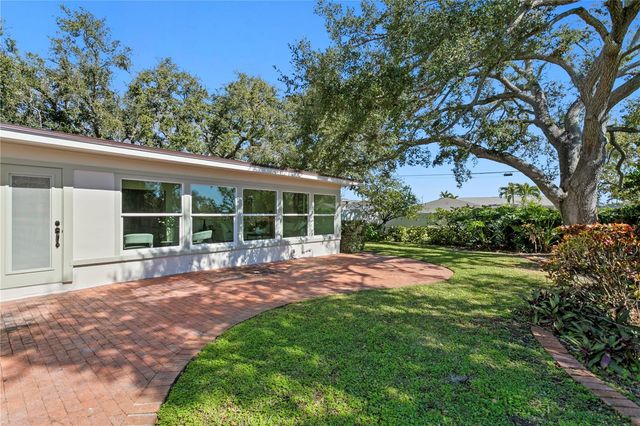 1182 41ST AVENUE NE, St Petersburg, FL 33703