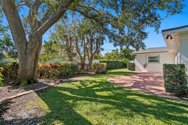 1182 41ST AVENUE NE, St Petersburg, FL 33703