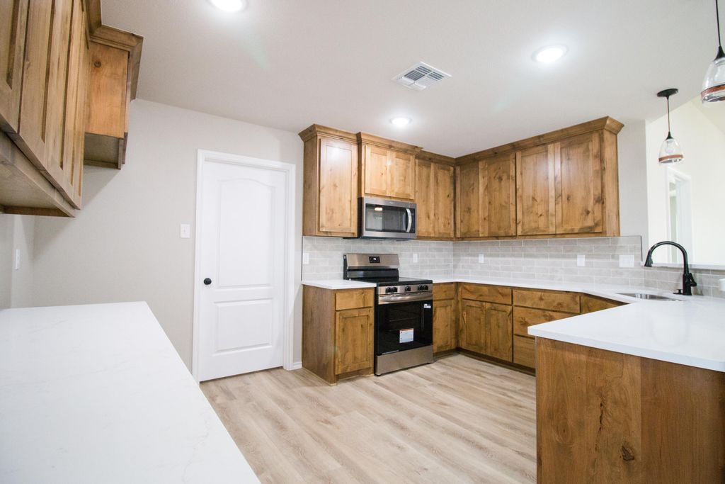 Image 5 of property listing at 4317 Rimrock Ridge, San Angelo, TX 76904