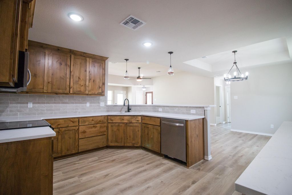 Image 6 of property listing at 4317 Rimrock Ridge, San Angelo, TX 76904