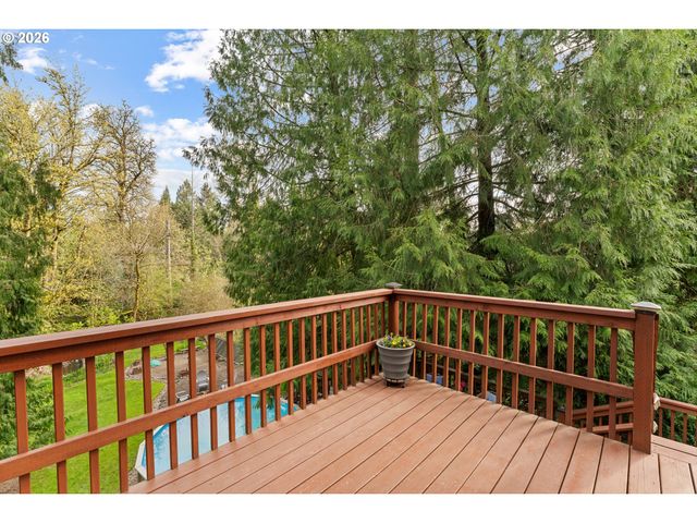 3993 MAPLETON Dr, West Linn, OR 97068
