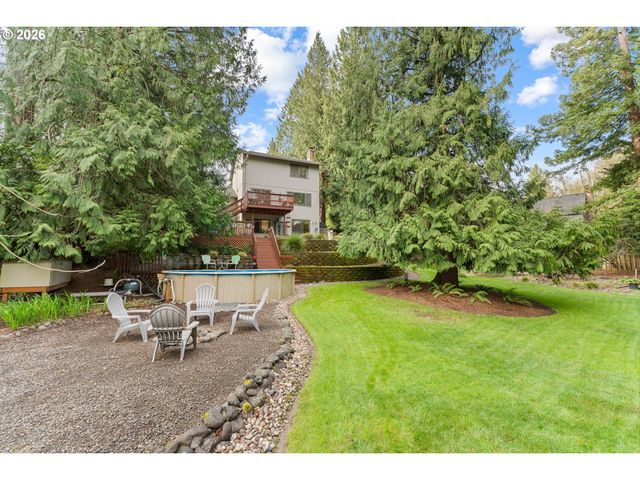 3993 MAPLETON Dr, West Linn, OR 97068