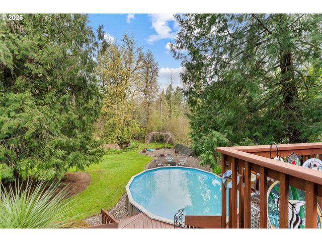 3993 MAPLETON Dr, West Linn, OR 97068