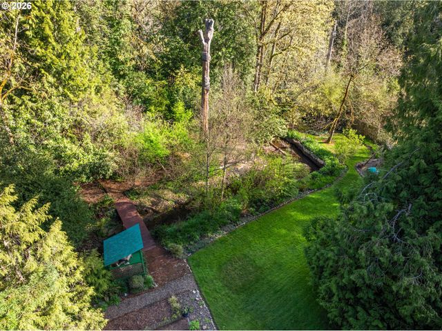 3993 MAPLETON Dr, West Linn, OR 97068