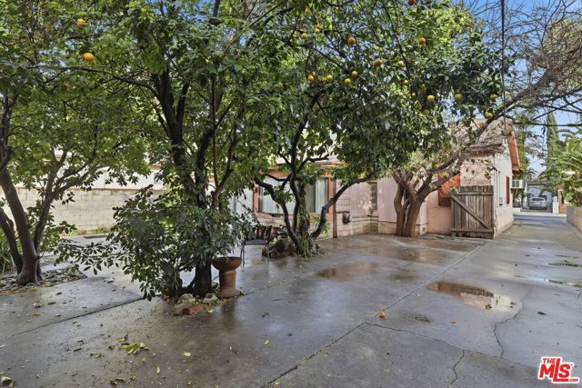 14308 Califa Street, Van Nuys (los Angeles), CA 91401