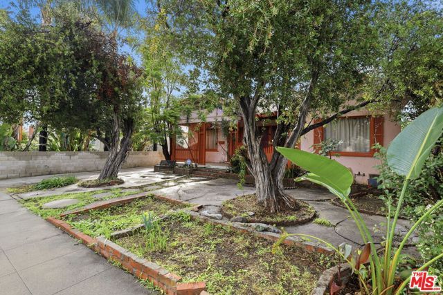 14308 Califa Street, Van Nuys (los Angeles), CA 91401