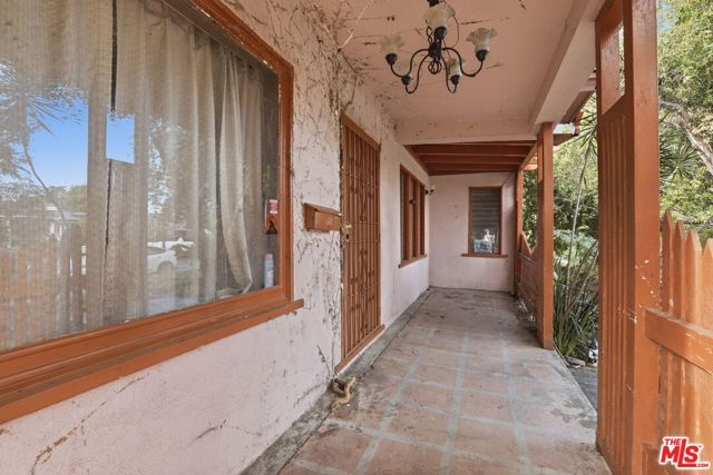 14308 Califa Street, Van Nuys (los Angeles), CA 91401