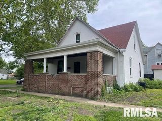 930 N 8TH Street, Springfield, IL 62702