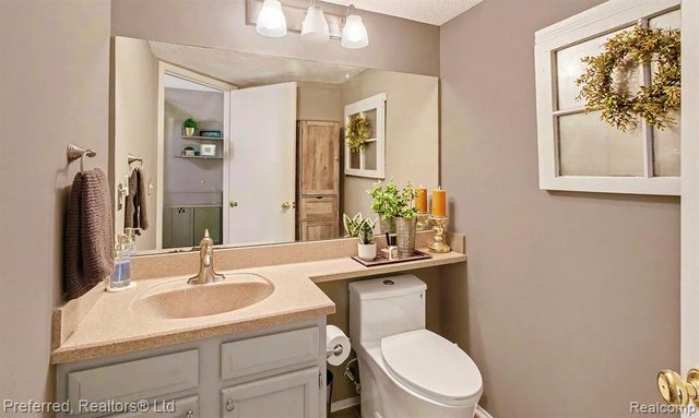 467 Lilly View Court 54, Howell, MI 48843