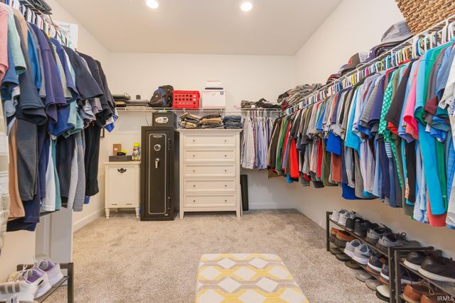 805 N Wild Pine Drive, Yorktown, IN 47396
