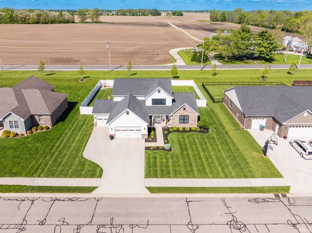 805 N Wild Pine Drive, Yorktown, IN 47396