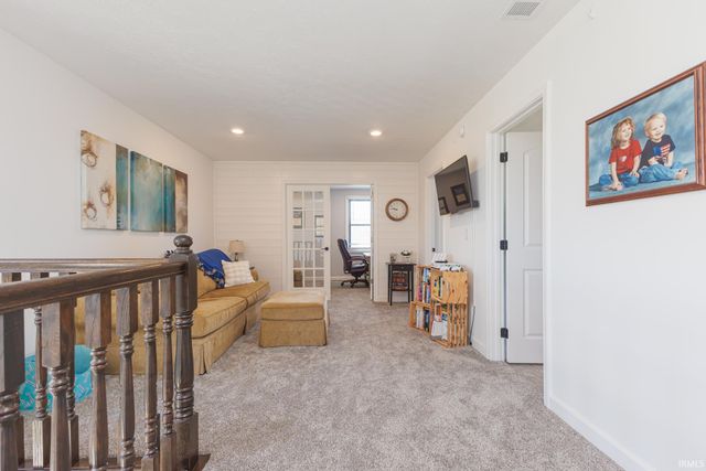 805 N Wild Pine Drive, Yorktown, IN 47396