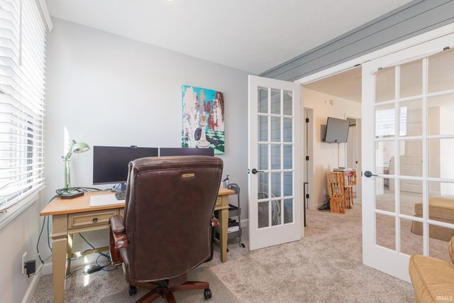805 N Wild Pine Drive, Yorktown, IN 47396
