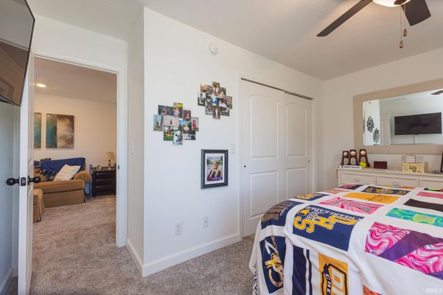 805 N Wild Pine Drive, Yorktown, IN 47396