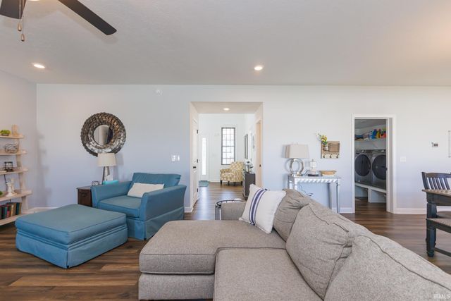 805 N Wild Pine Drive, Yorktown, IN 47396