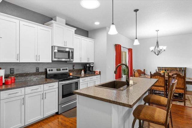 672 Heber Lane, Medford, OR 97501