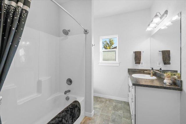 672 Heber Lane, Medford, OR 97501