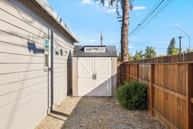 672 Heber Lane, Medford, OR 97501