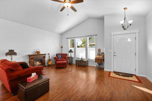 672 Heber Lane, Medford, OR 97501