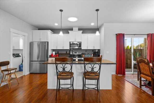 672 Heber Lane, Medford, OR 97501