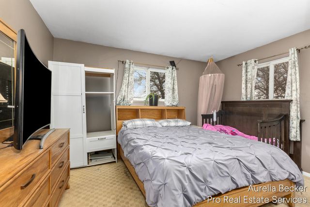 225 11 Mile Road, Sparta, MI 49345