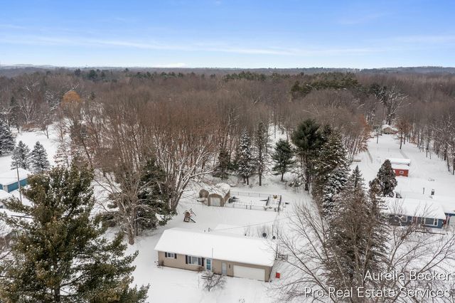 225 11 Mile Road, Sparta, MI 49345