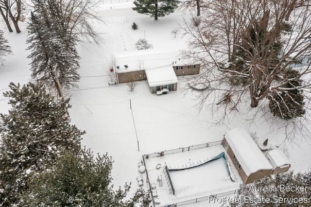 225 11 Mile Road, Sparta, MI 49345