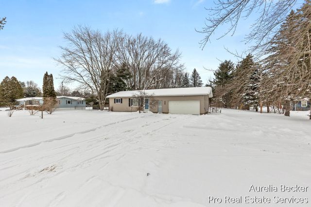 225 11 Mile Road, Sparta, MI 49345