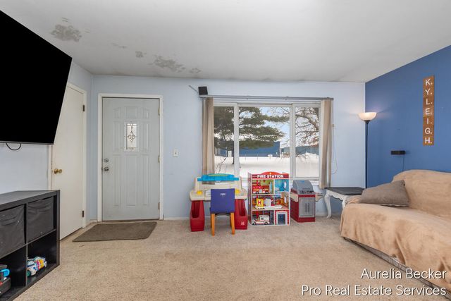 225 11 Mile Road, Sparta, MI 49345