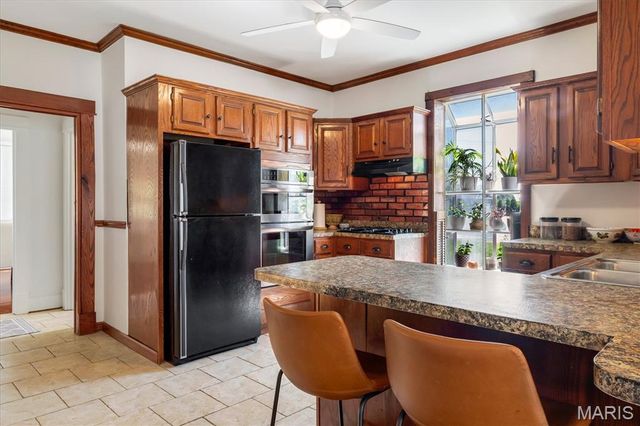 7012 S Rock Hill Road, St Louis, MO 63123