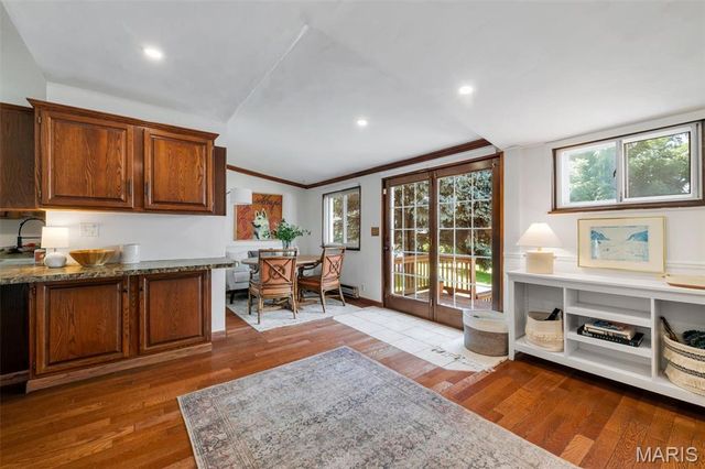 7012 S Rock Hill Road, St Louis, MO 63123