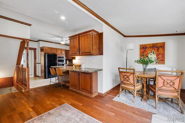 7012 S Rock Hill Road, St Louis, MO 63123