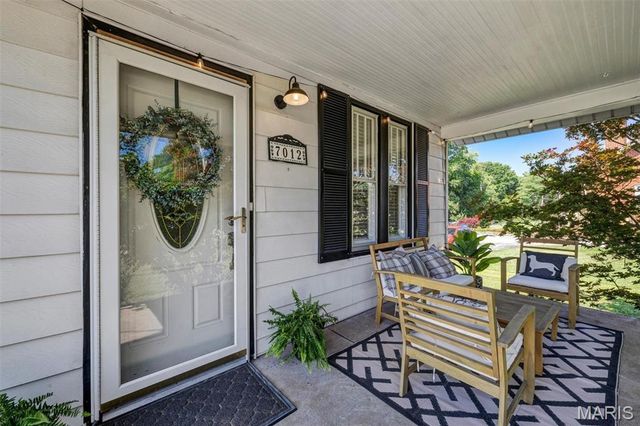 7012 S Rock Hill Road, St Louis, MO 63123