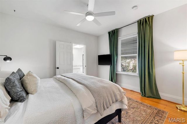 7012 S Rock Hill Road, St Louis, MO 63123