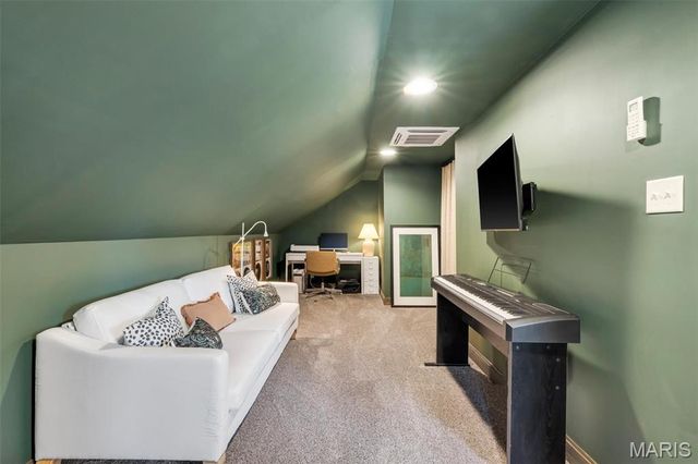 7012 S Rock Hill Road, St Louis, MO 63123