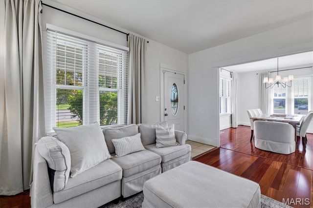 7012 S Rock Hill Road, St Louis, MO 63123