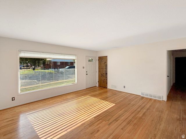 4579 S 250 E, Washington Terrace, UT 84405