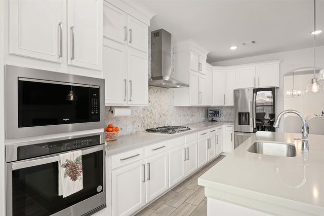 2225 Bellano Bay Drive, Texas City, TX 77568