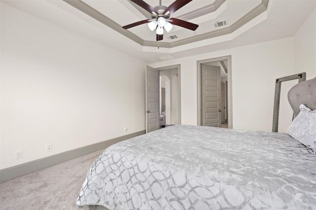 2225 Bellano Bay Drive, Texas City, TX 77568