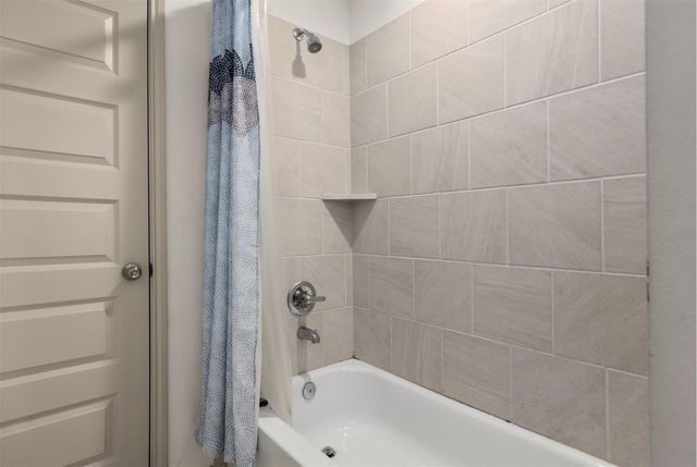 2225 Bellano Bay Drive, Texas City, TX 77568