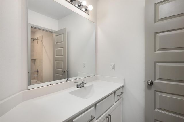 2225 Bellano Bay Drive, Texas City, TX 77568