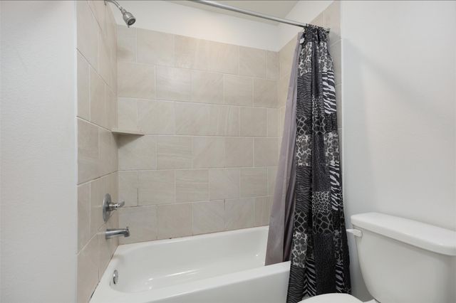 2225 Bellano Bay Drive, Texas City, TX 77568