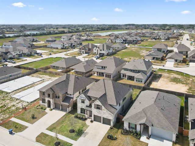 2225 Bellano Bay Drive, Texas City, TX 77568