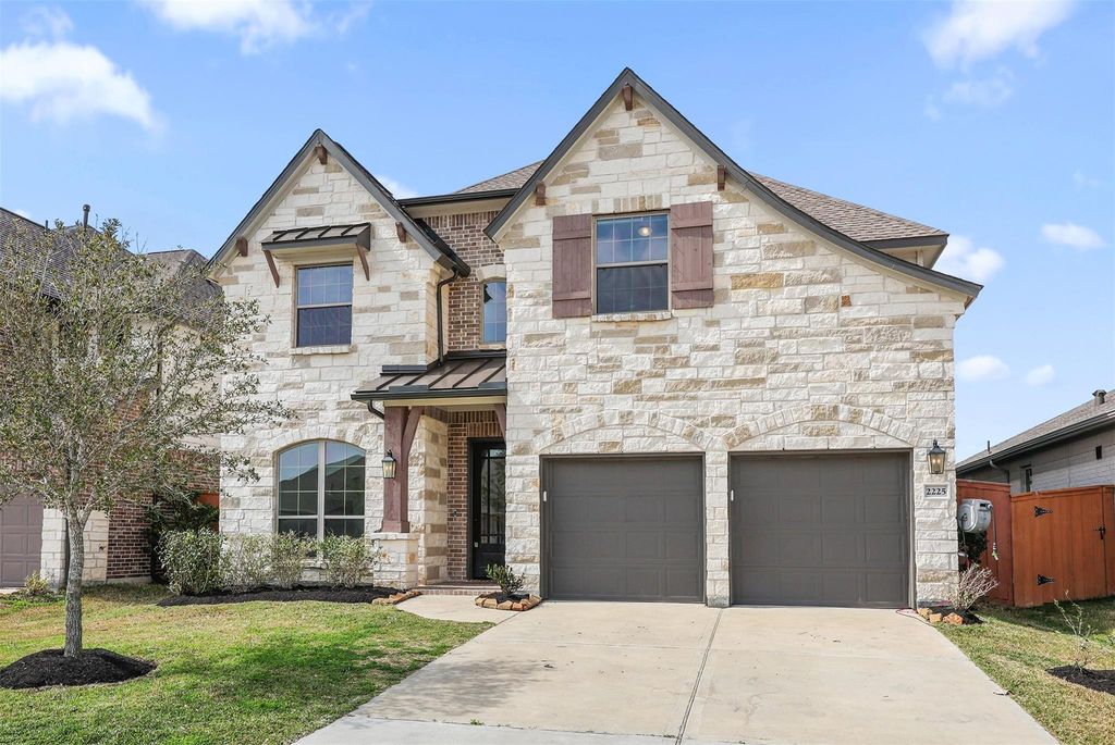 2225 Bellano Bay Drive, Texas City, TX 77568