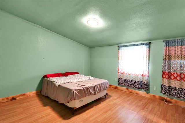 334 N Knox Street, Jacksboro, TX 76458