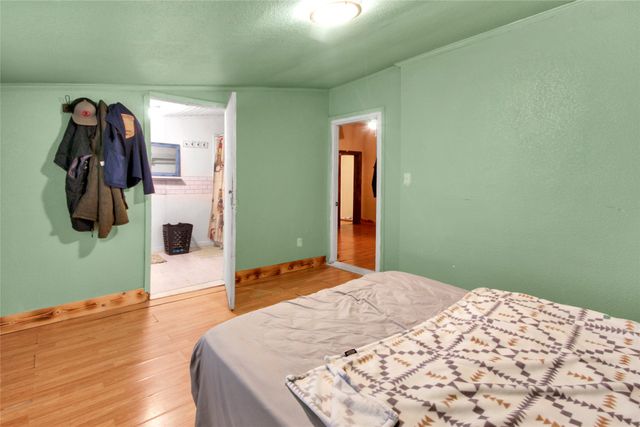 334 N Knox Street, Jacksboro, TX 76458