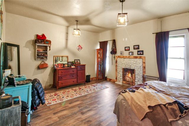334 N Knox Street, Jacksboro, TX 76458
