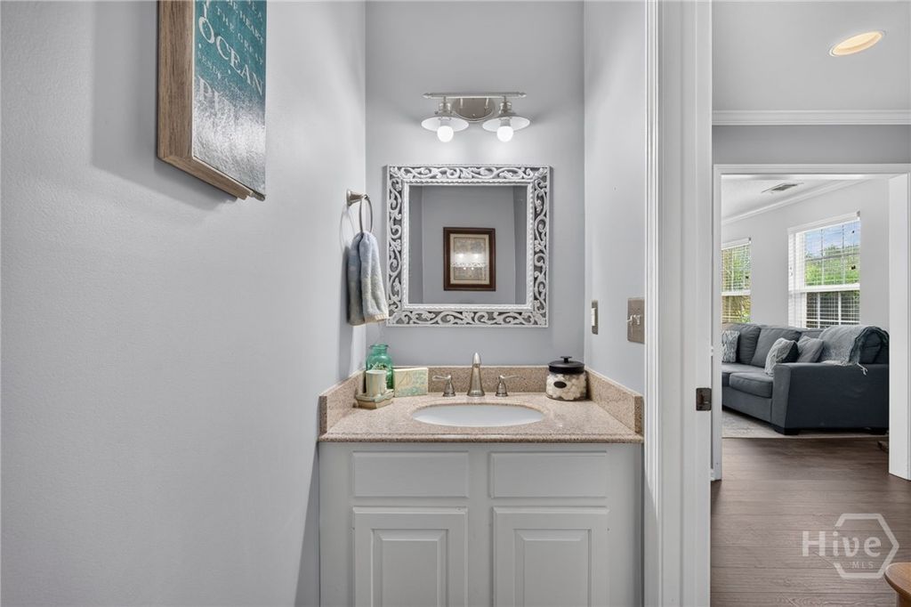 Image 10 of property listing at 27 River Bluff Drive, Savannah, GA 31406