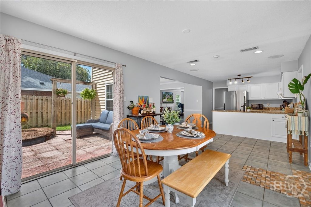 Image 18 of property listing at 27 River Bluff Drive, Savannah, GA 31406