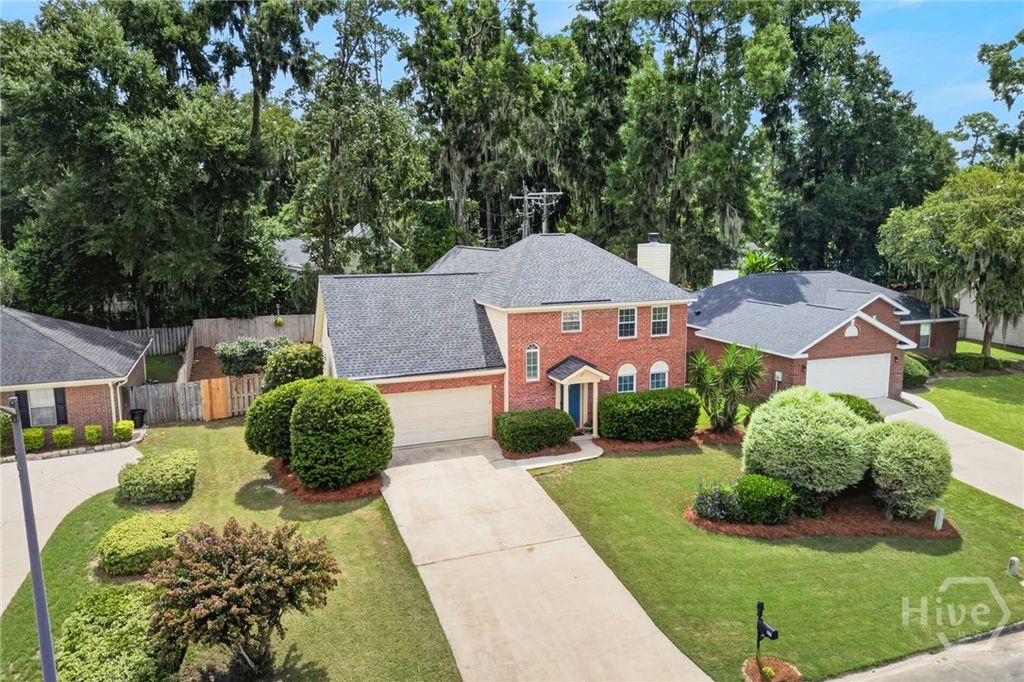 Image 2 of property listing at 27 River Bluff Drive, Savannah, GA 31406